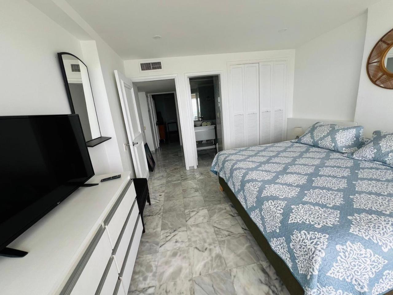 Apartamentos con playa privada y vista al mar