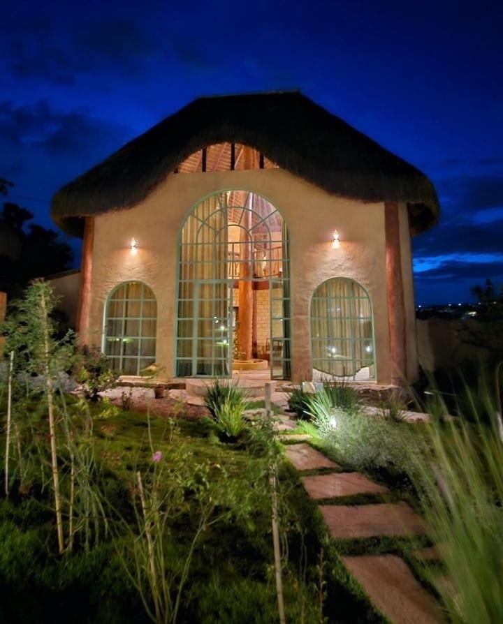 Espaço Horus - Casas Maitri - Alto Paraíso de Goiás
