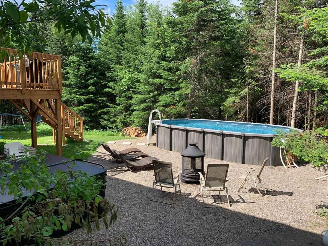 Le Sculptural Nature Escape, hot tub, Billiards