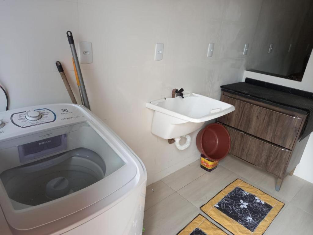 Casa 200m da praia, 8 pessoas, piso inferior