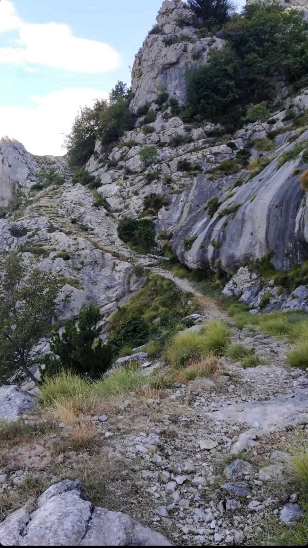 Panoramic Krujë Escape BAMI