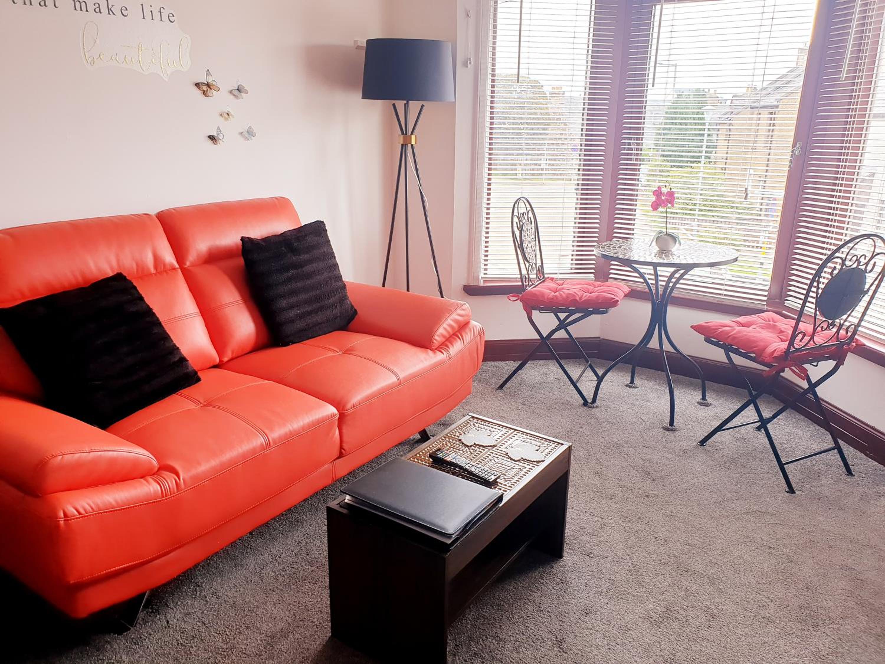 Modern 1 Bedroom Apartment central Inverness city view 4