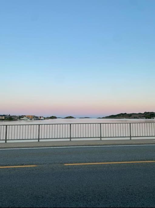 Romslig bolig- idyllisk og sentralt beliggende i Svolvær view 3