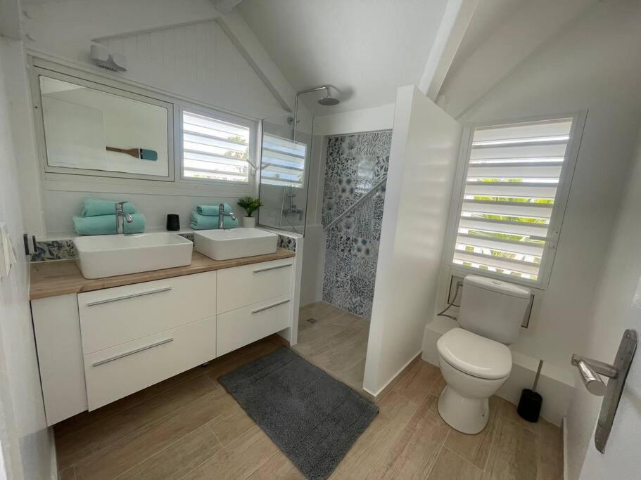 Palm Beach Superbe Studio sur la plage Nettle Bay Beach Club view 3