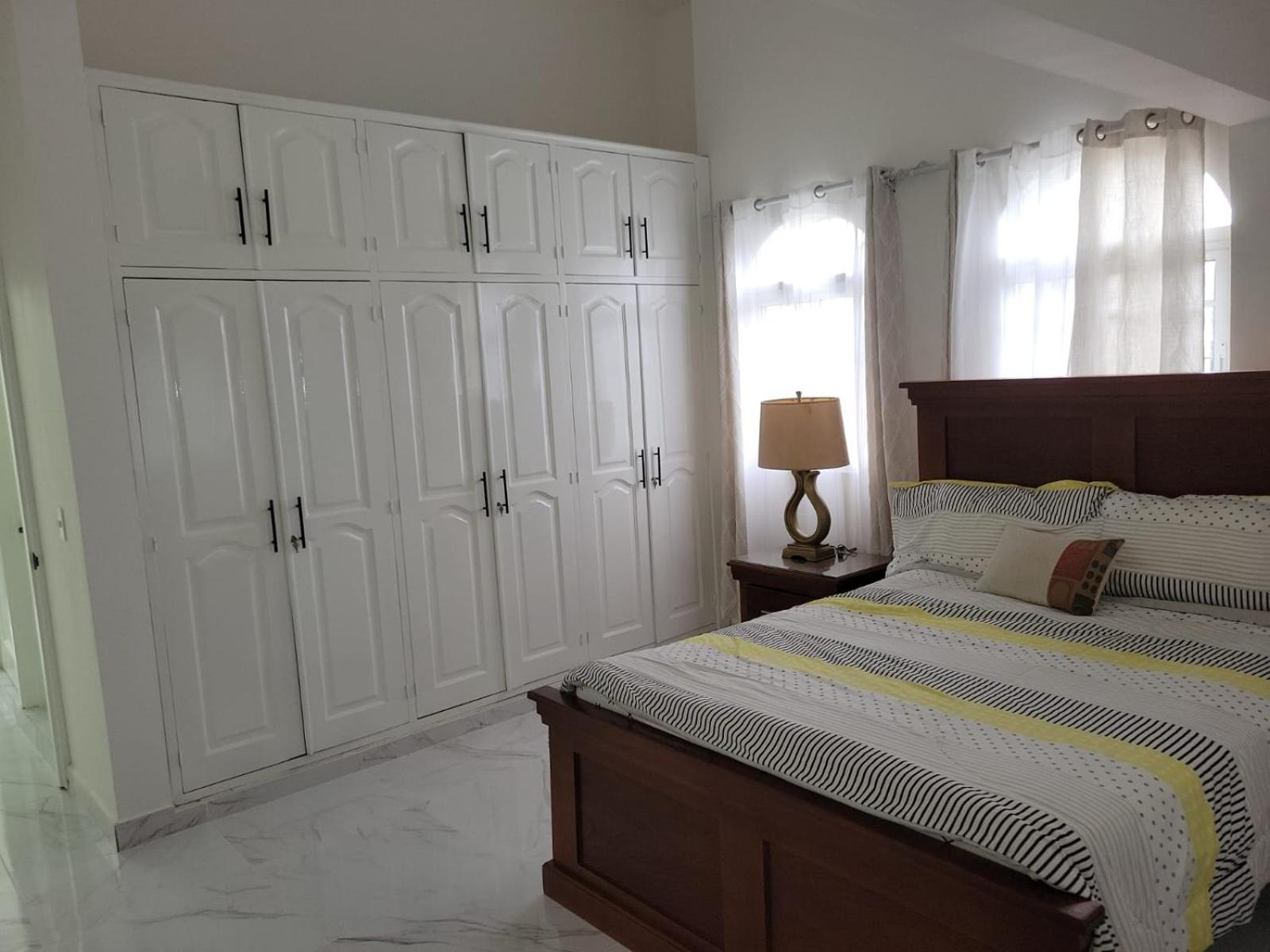 Confort y belleza en un solo lugar, en nuestra villa en El Doral, Puerto Plata view 5