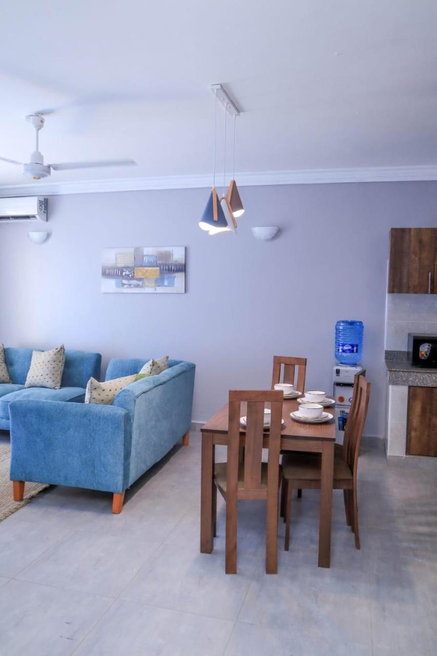 Modern Apartment in Nyali with AC, Washing Maxine & Pool view 4