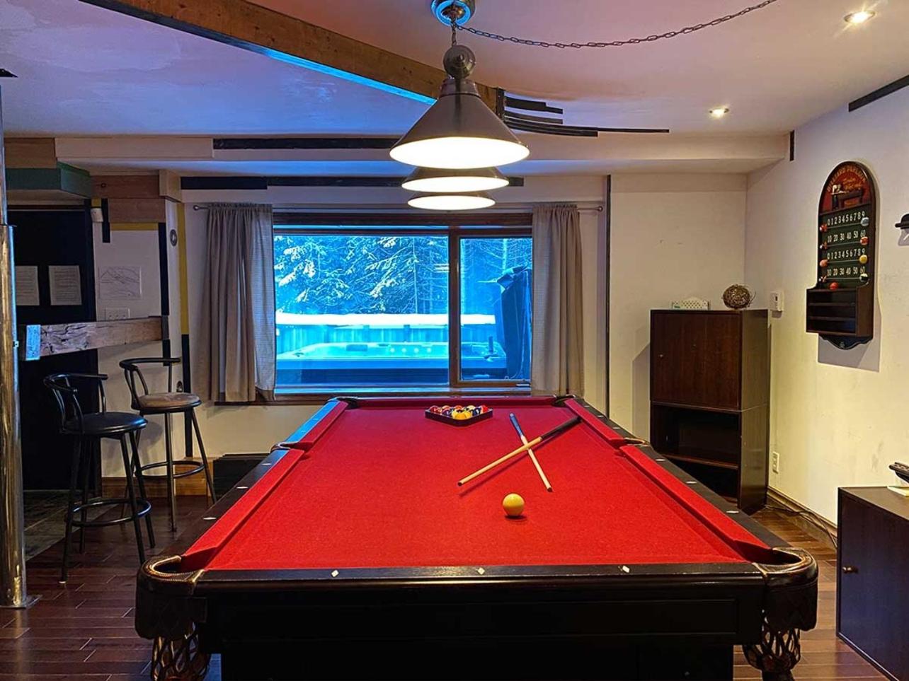 Le Sculptural Nature Escape, hot tub, Billiards