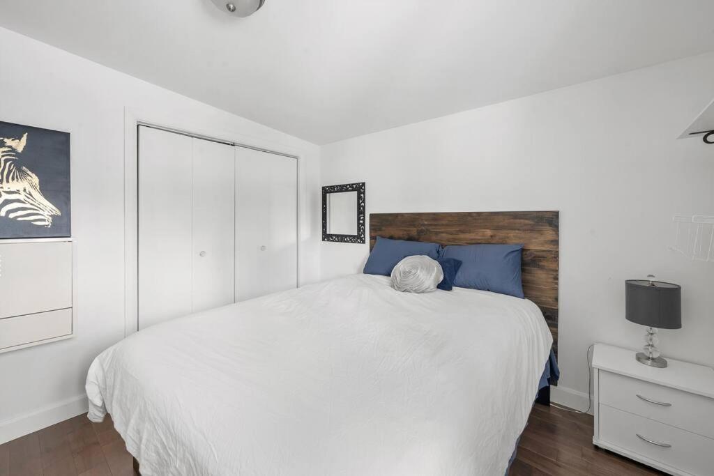 Big comfy house! Free parking, Fast Wi-Fi
