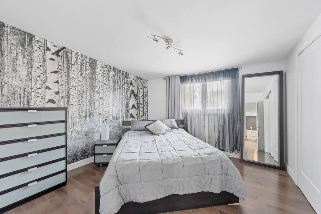 Big comfy house! Free parking, Fast Wi-Fi