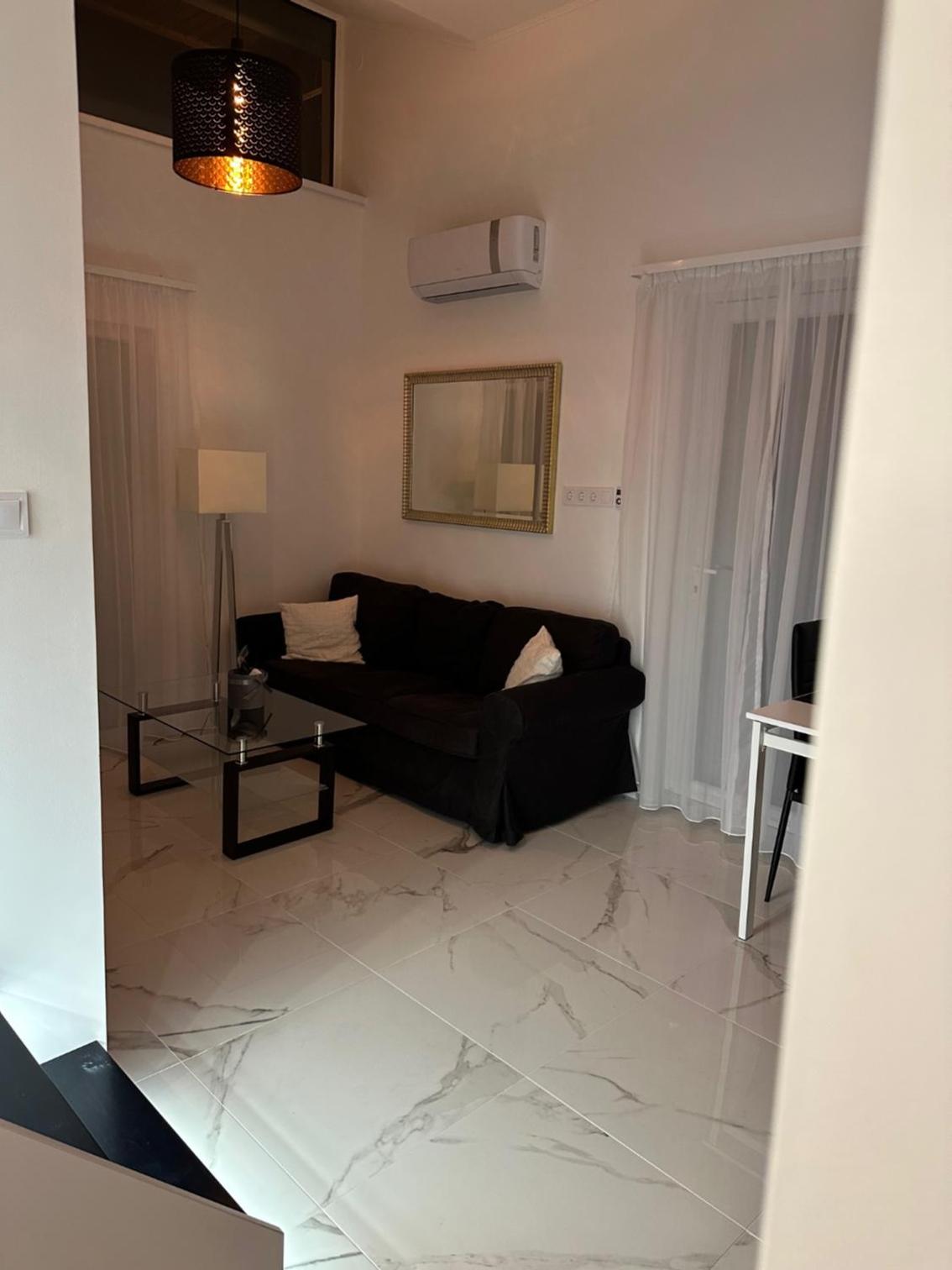 Black and White Apartment in Siófok view 2