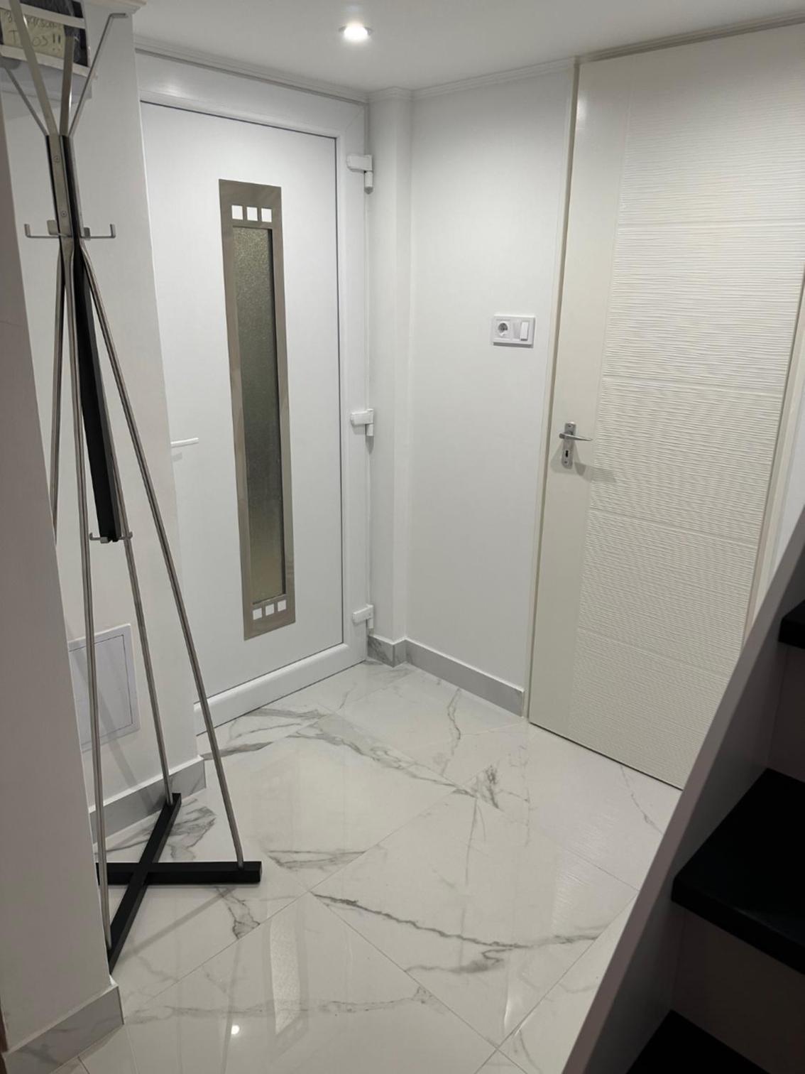 Black and White Apartment in Siófok view 5