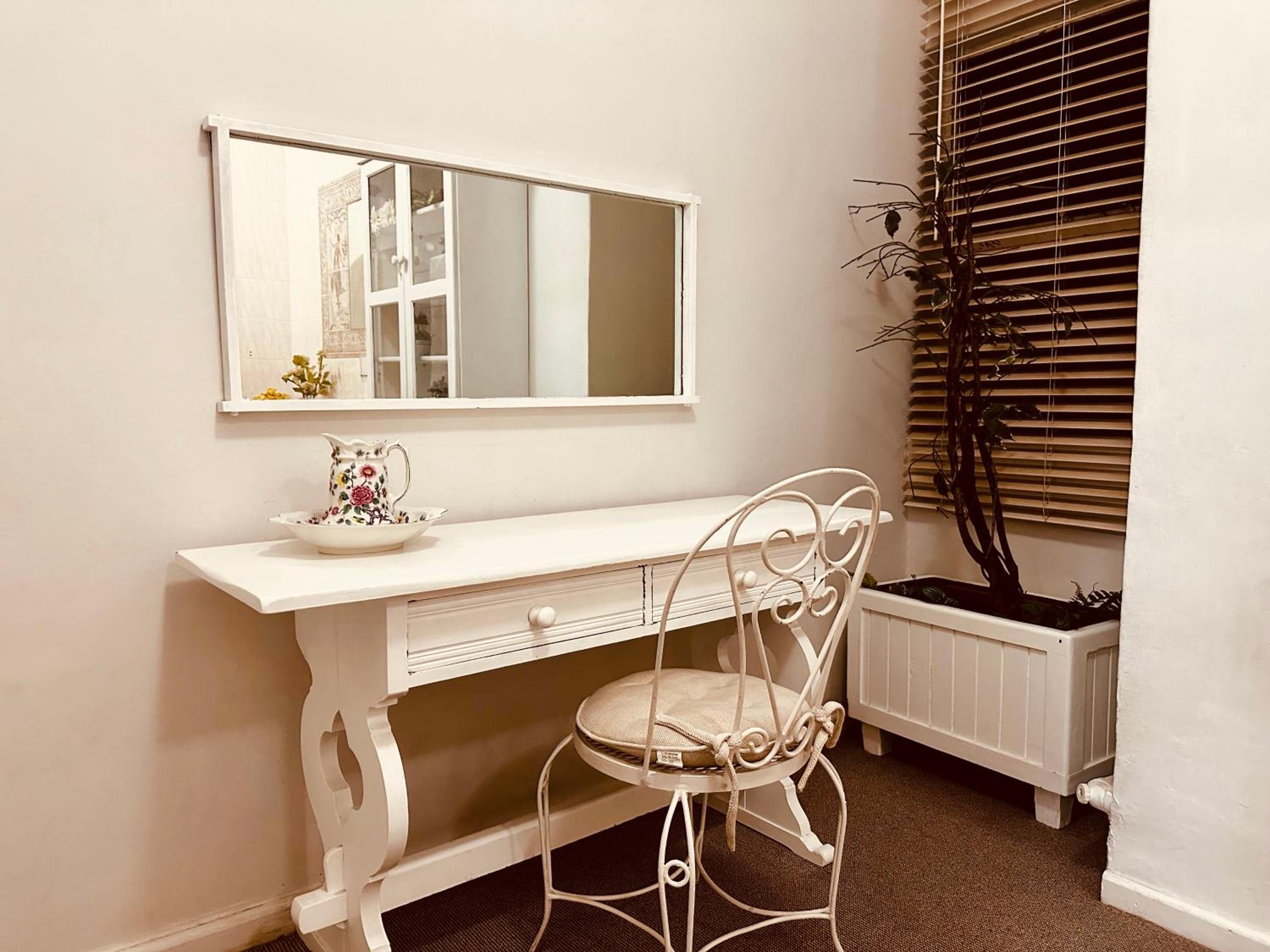 Buona Notte Suites in Linden