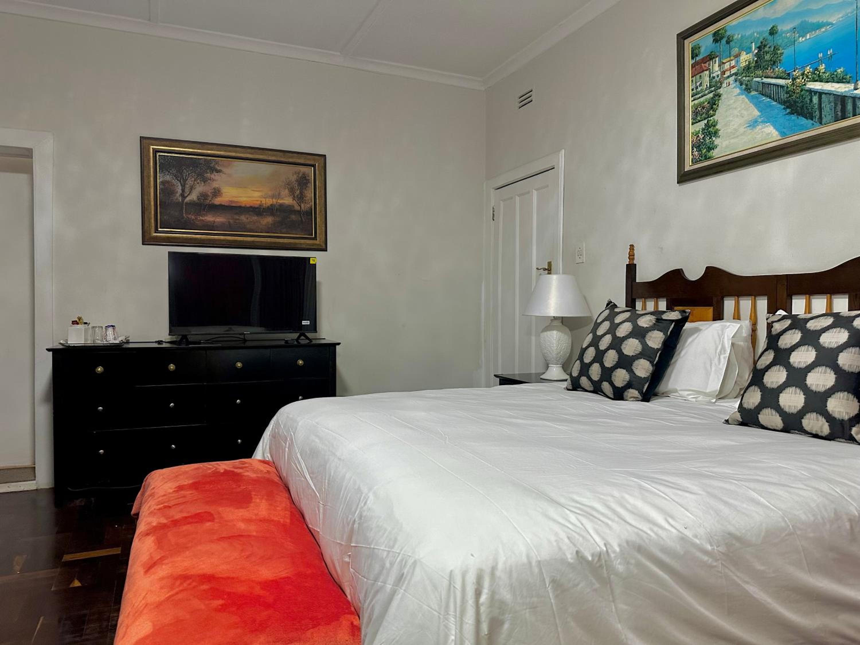 Buona Notte Suites in Linden