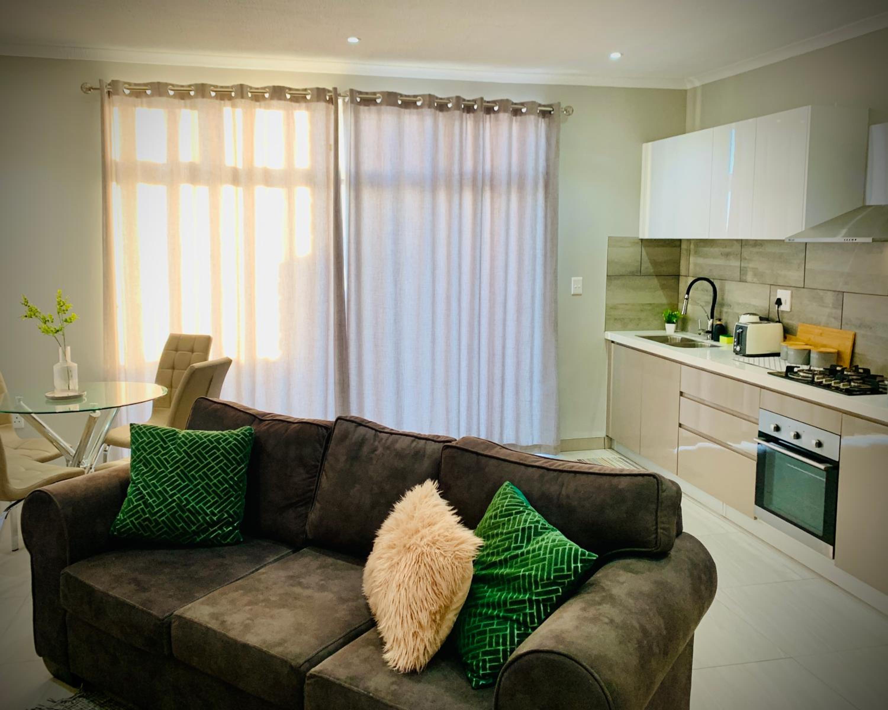 Alamar Self Catering Apartment 39 Ongwe view 4