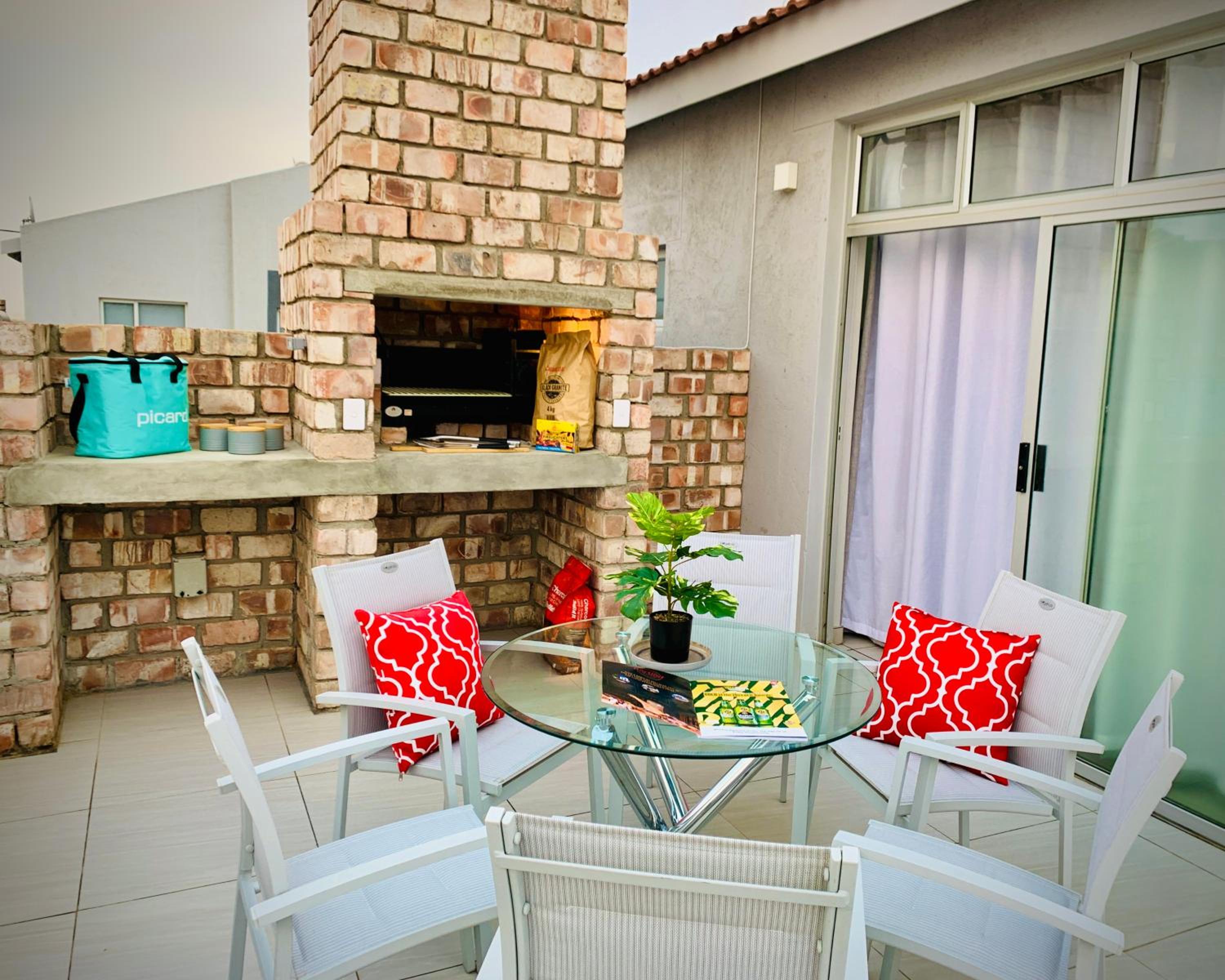 Alamar Self Catering Apartment 39 Ongwe view 2