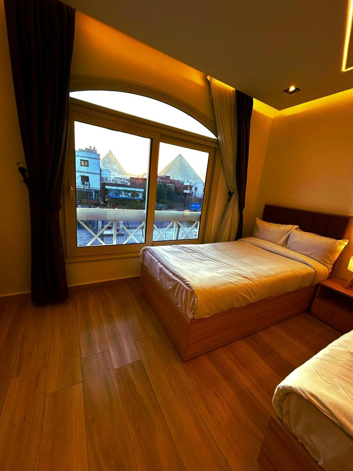 Diamond pyramids hotel