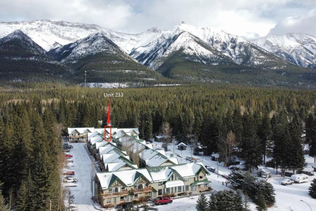 B233 Mountain View 2BD 2BT AC BonFire BBQ Townhome Close to Banff