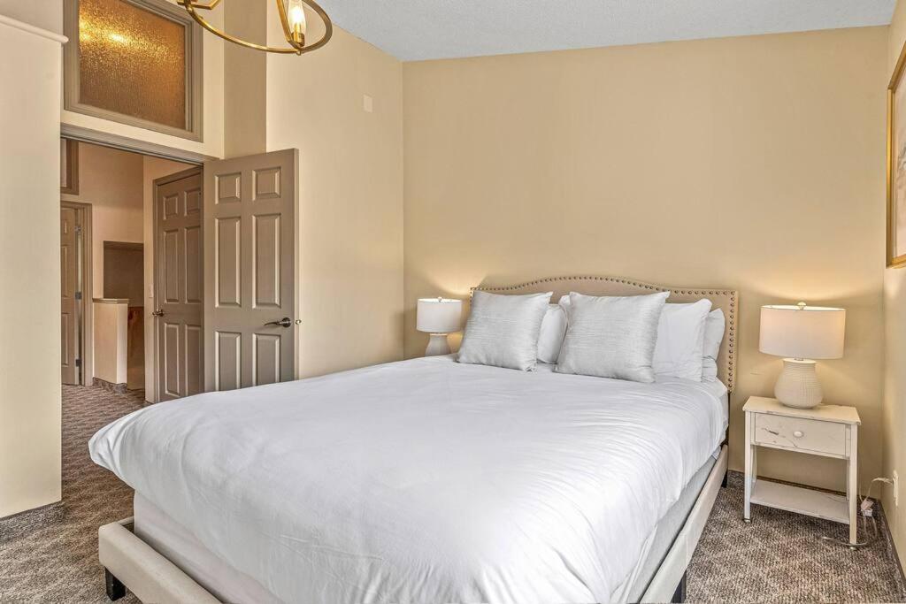 B233 Mountain View 2BD 2BT AC BonFire BBQ Townhome Close to Banff