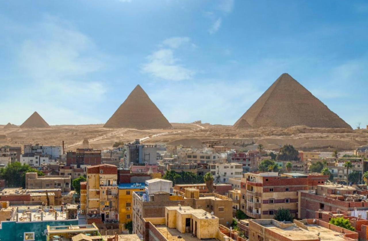 Diamond pyramids hotel