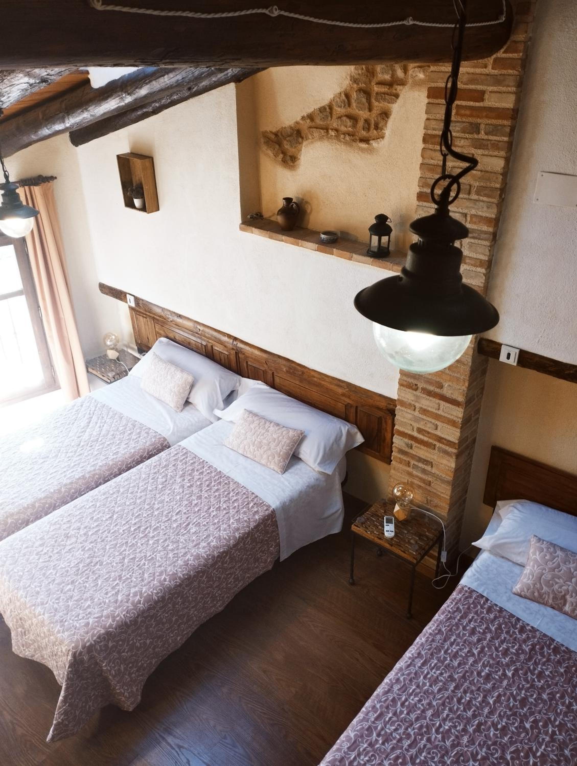 CASA RURAL LES ROQUETES