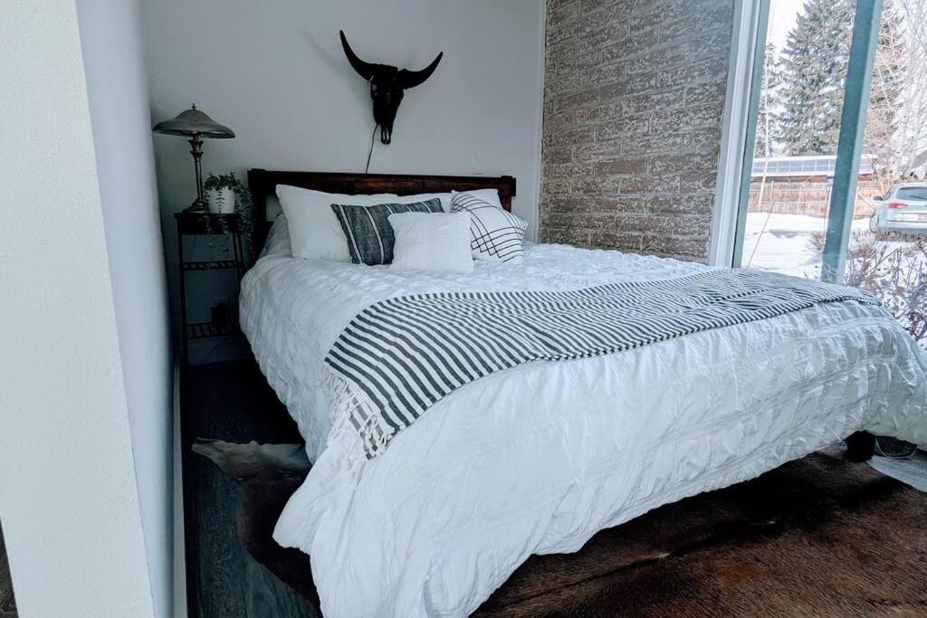 Ketchum Vacations - Ketchum Sun Valley Getaway, walk to town and lifts - Property Image 4