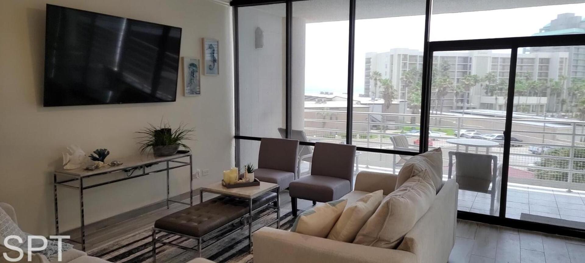 2-Level Beachfront Luxury - Sunchase IV - 326