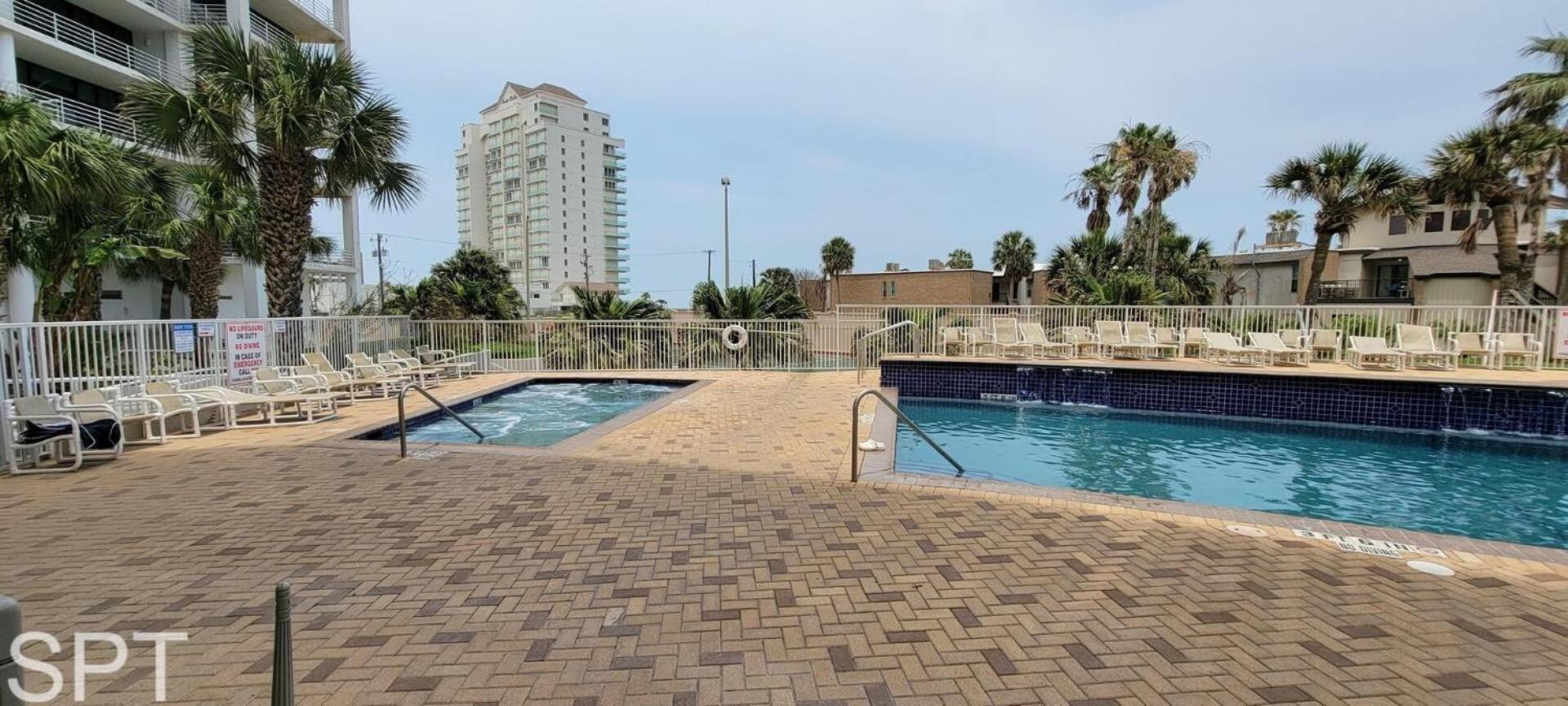 2-Level Beachfront Luxury - Sunchase IV - 326