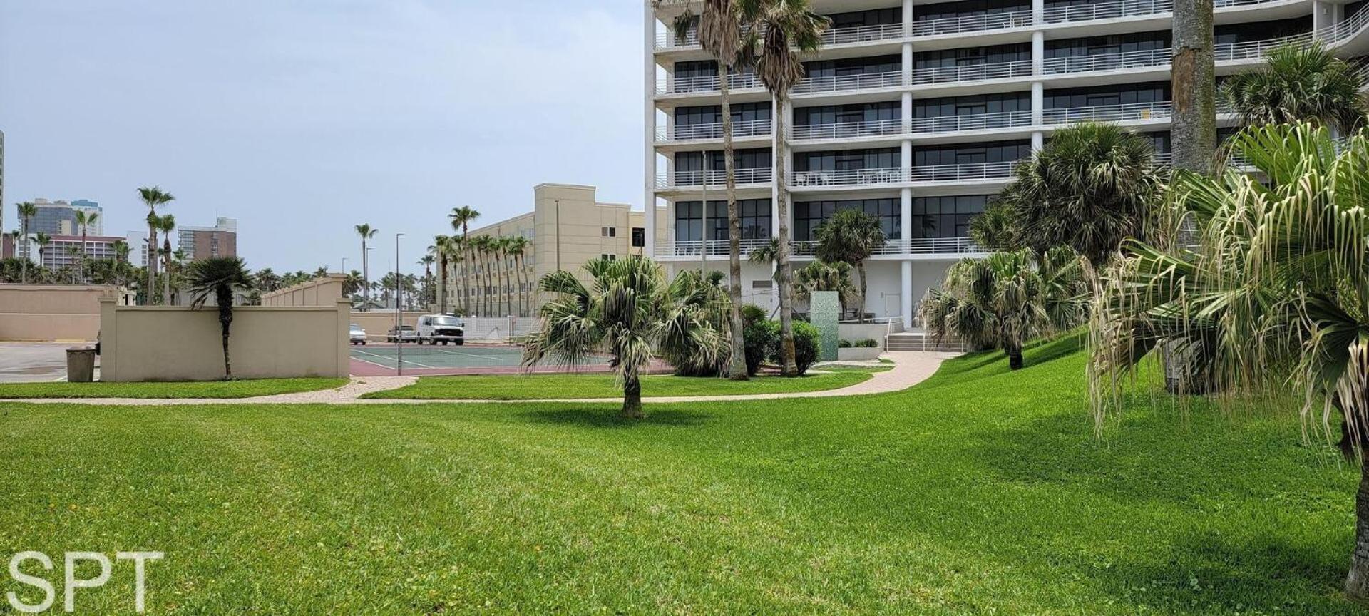 2-Level Beachfront Luxury - Sunchase IV - 326