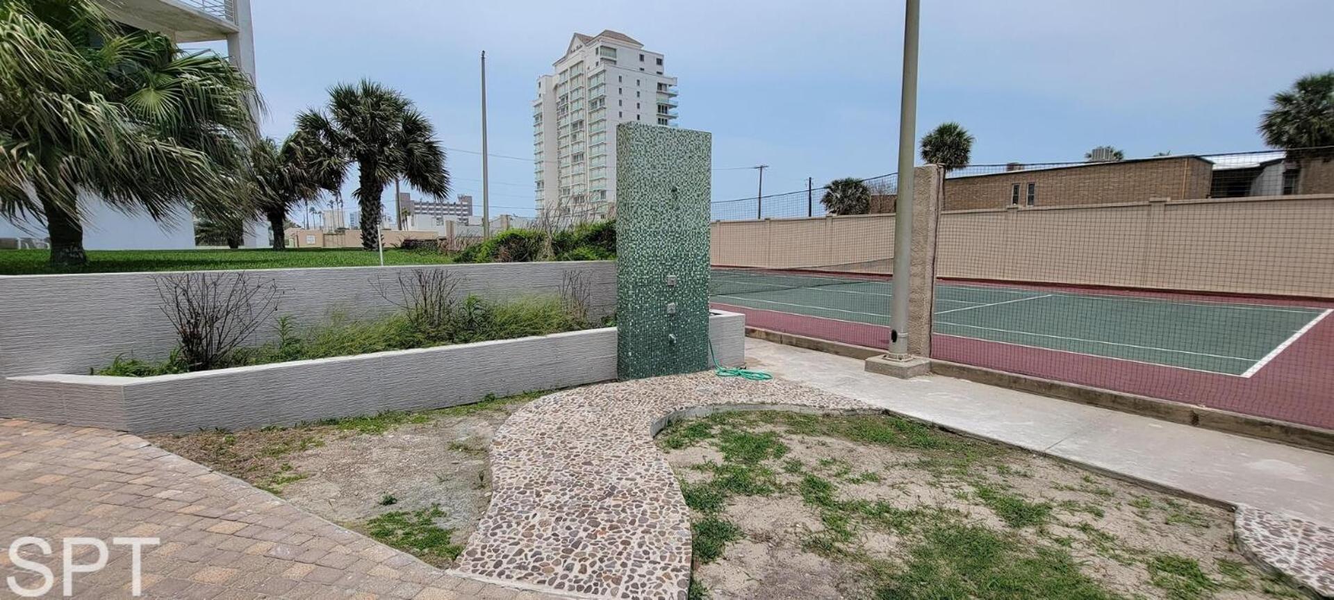 2-Level Beachfront Luxury - Sunchase IV - 326