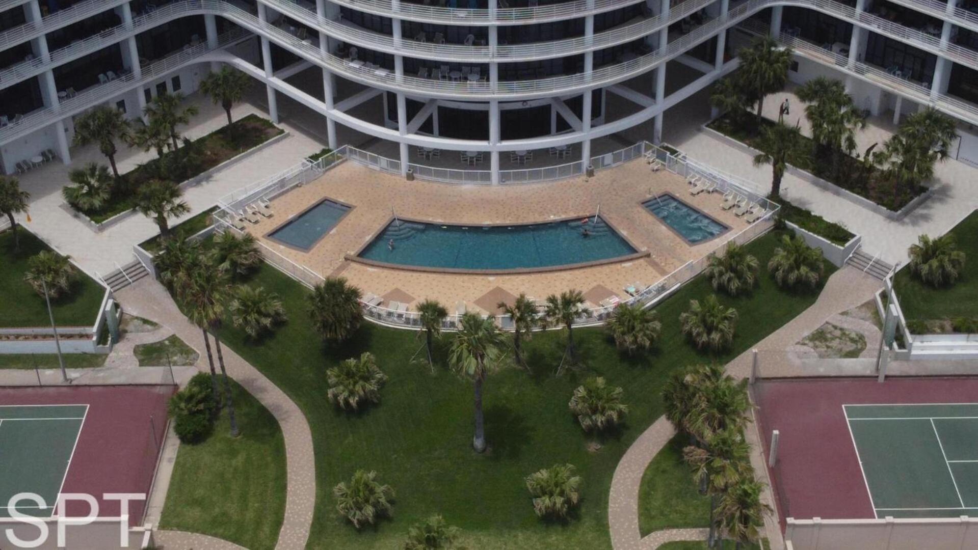 2-Level Beachfront Luxury - Sunchase IV - 326