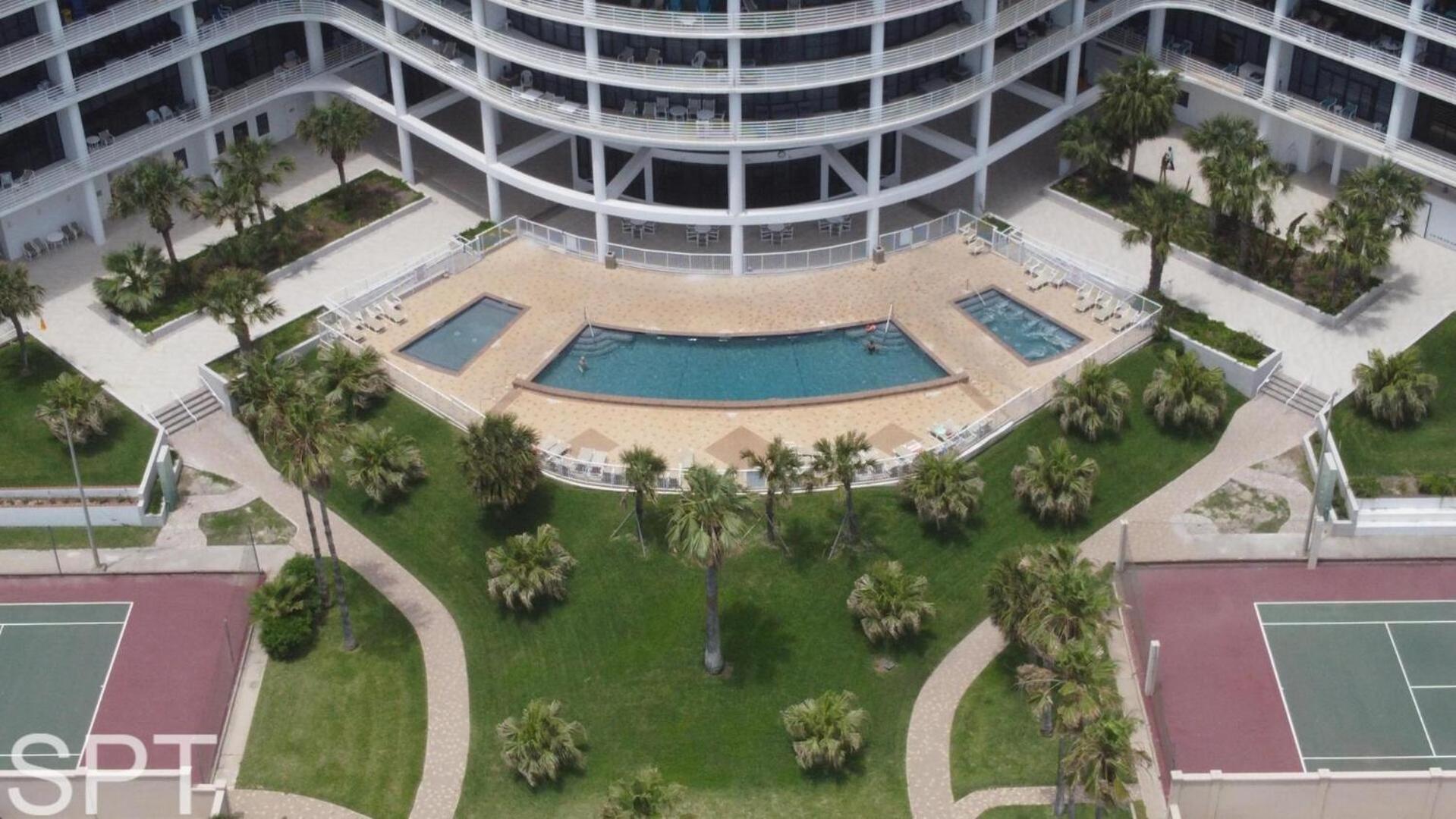 2-Level Beachfront Luxury - Sunchase IV - 326
