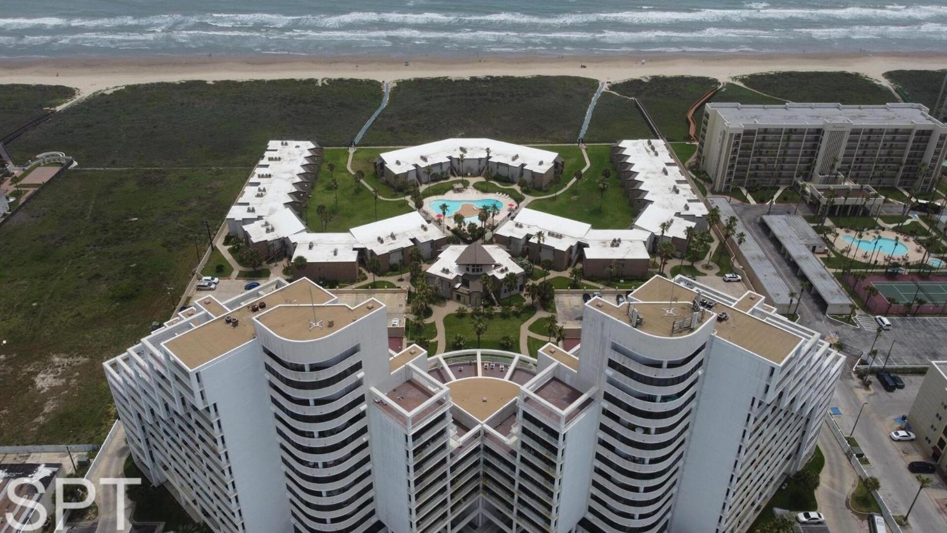 2-Level Beachfront Luxury - Sunchase IV - 326