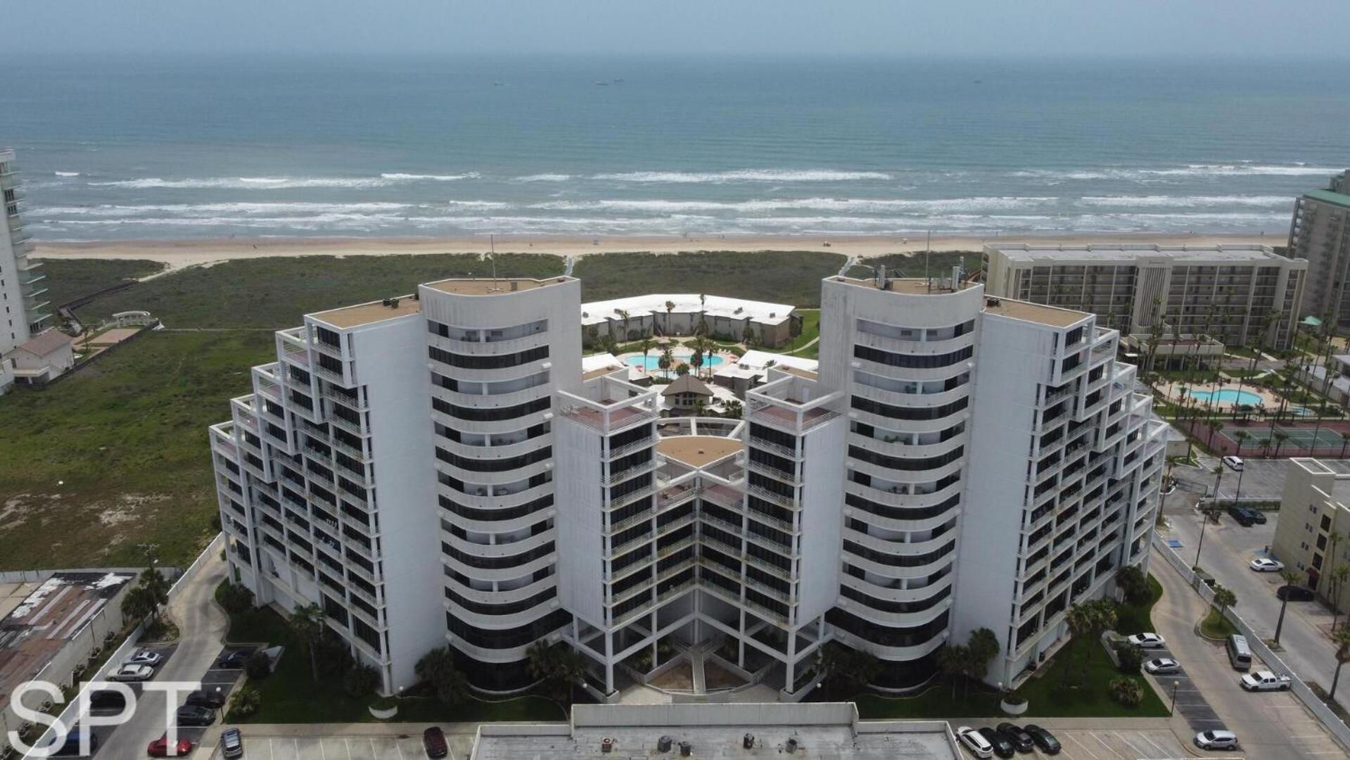 2-Level Beachfront Luxury - Sunchase IV - 326