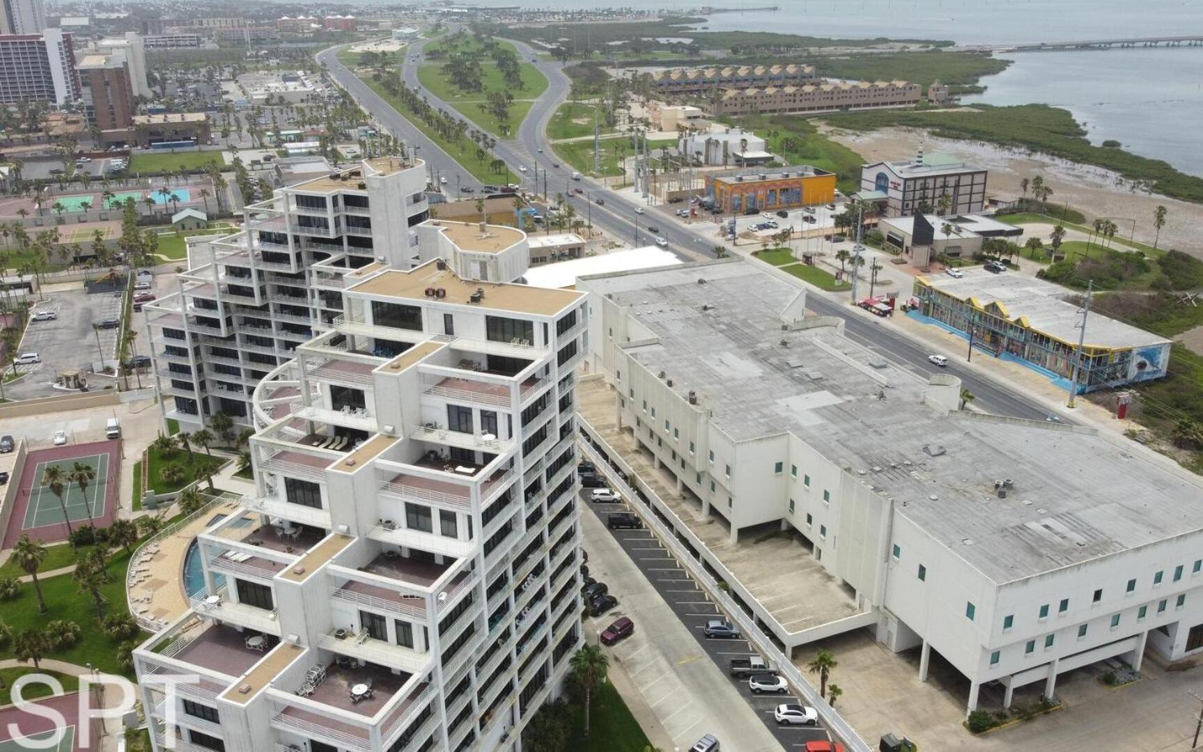 2-Level Beachfront Luxury - Sunchase IV - 326