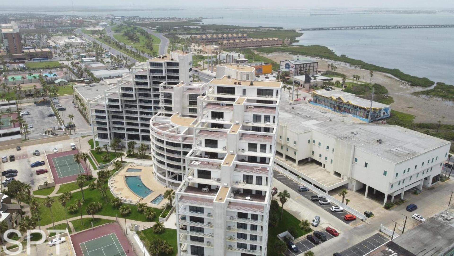 2-Level Beachfront Luxury - Sunchase IV - 326