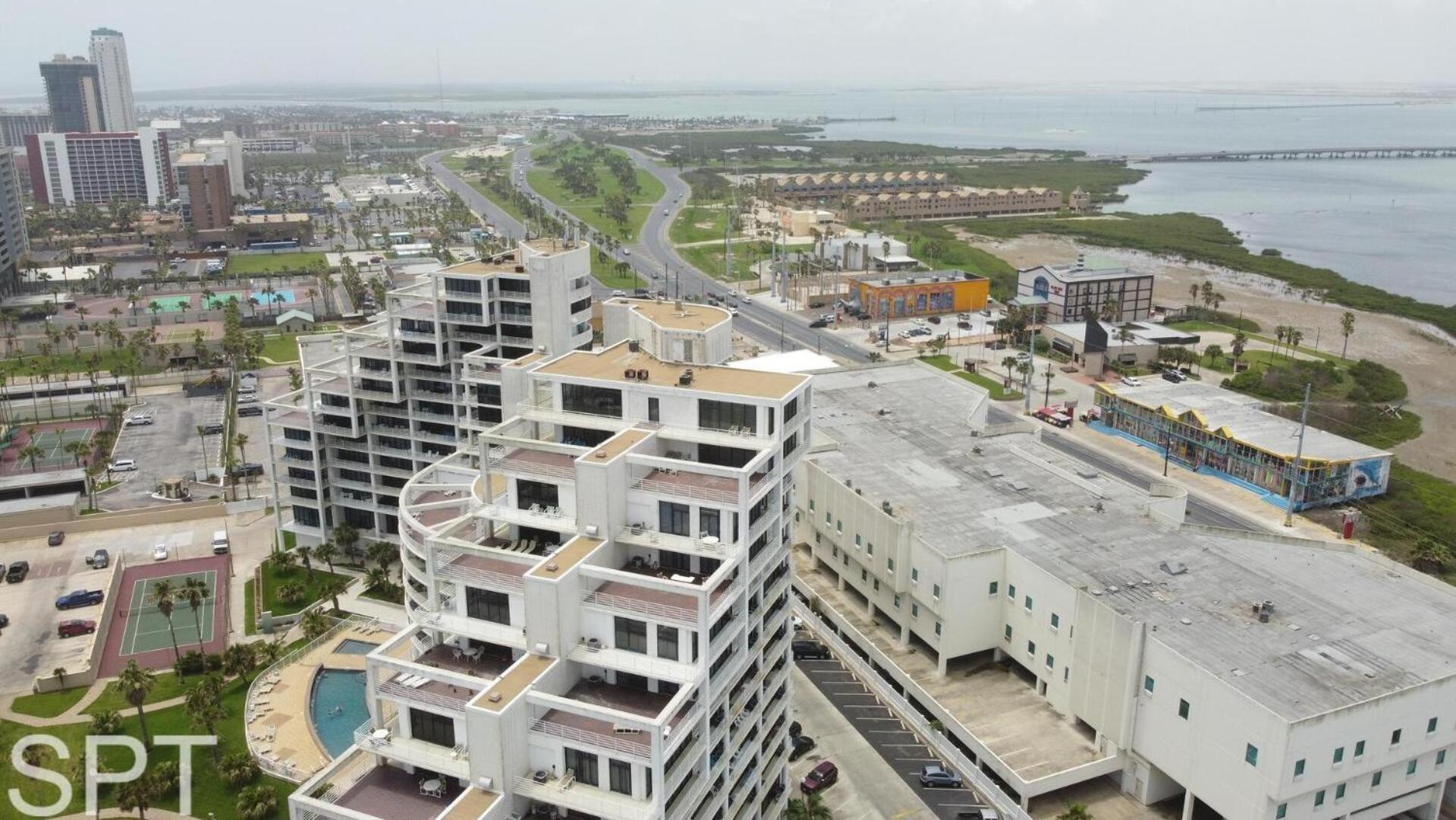 2-Level Beachfront Luxury - Sunchase IV - 326