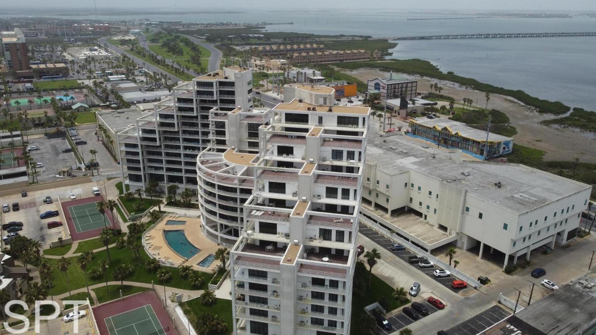 2-Level Beachfront Luxury - Sunchase IV - 326