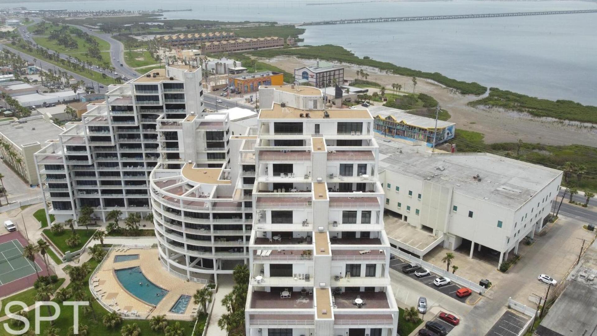 2-Level Beachfront Luxury - Sunchase IV - 326