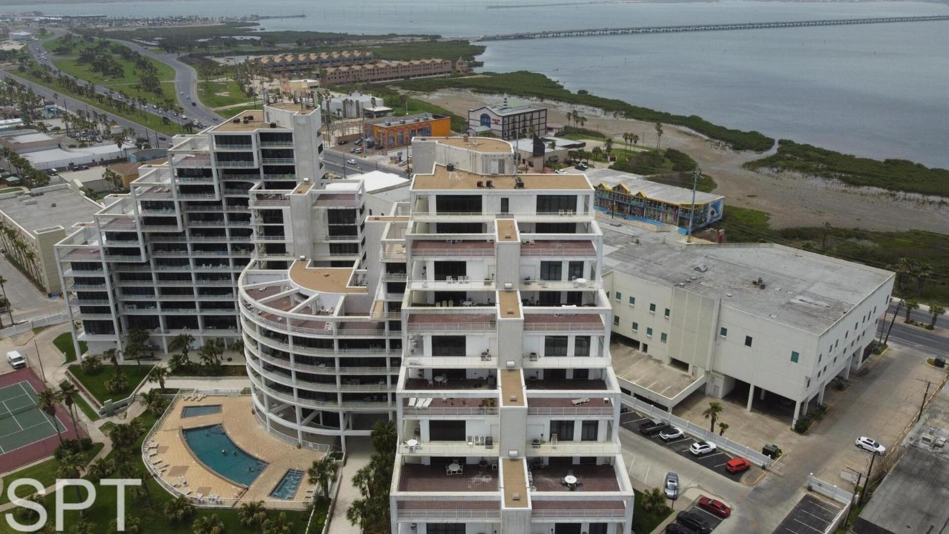2-Level Beachfront Luxury - Sunchase IV - 326