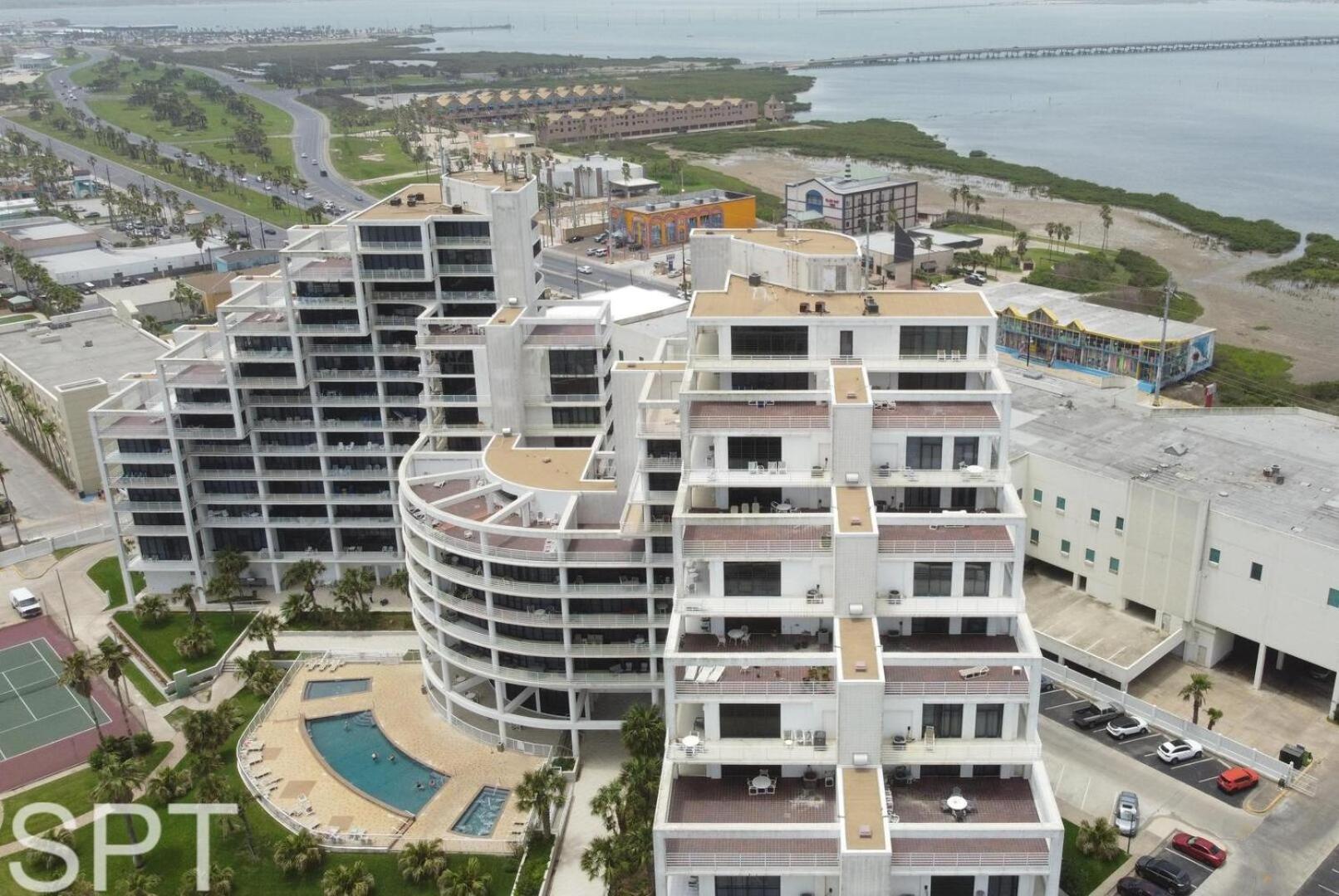 2-Level Beachfront Luxury - Sunchase IV - 326