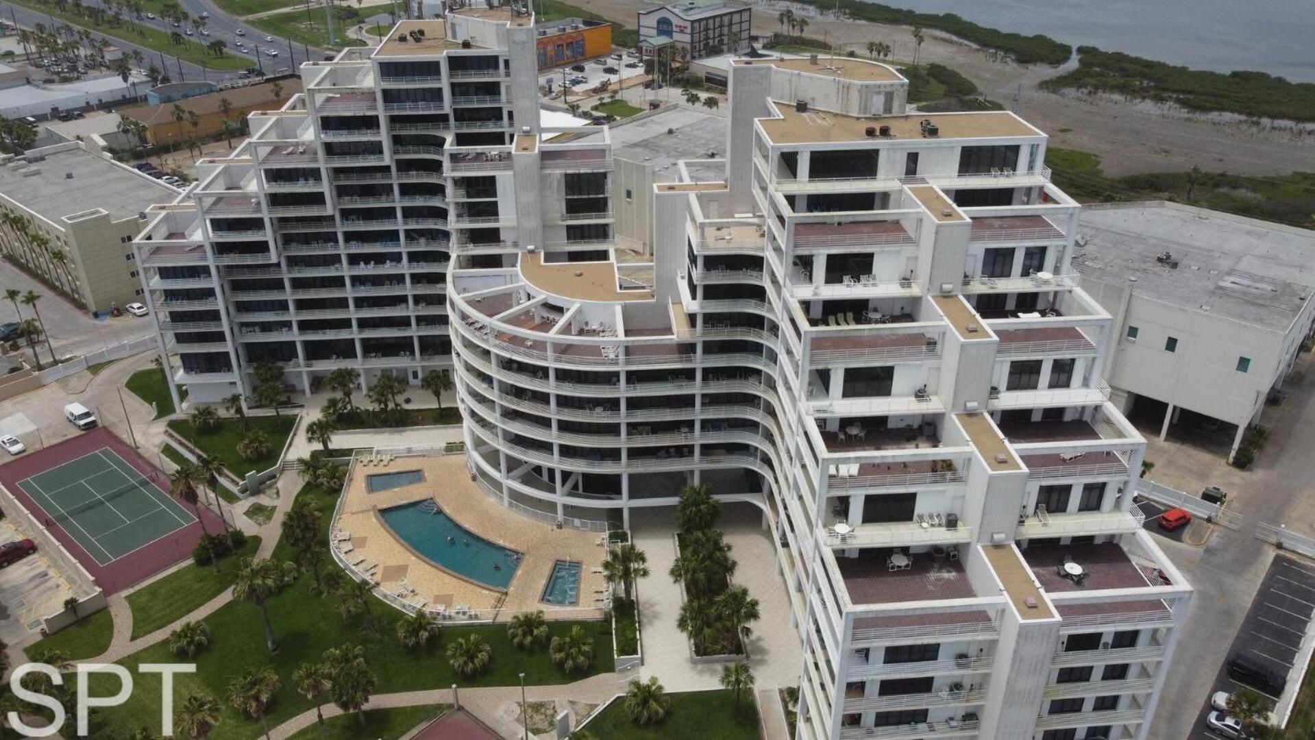 2-Level Beachfront Luxury - Sunchase IV - 326