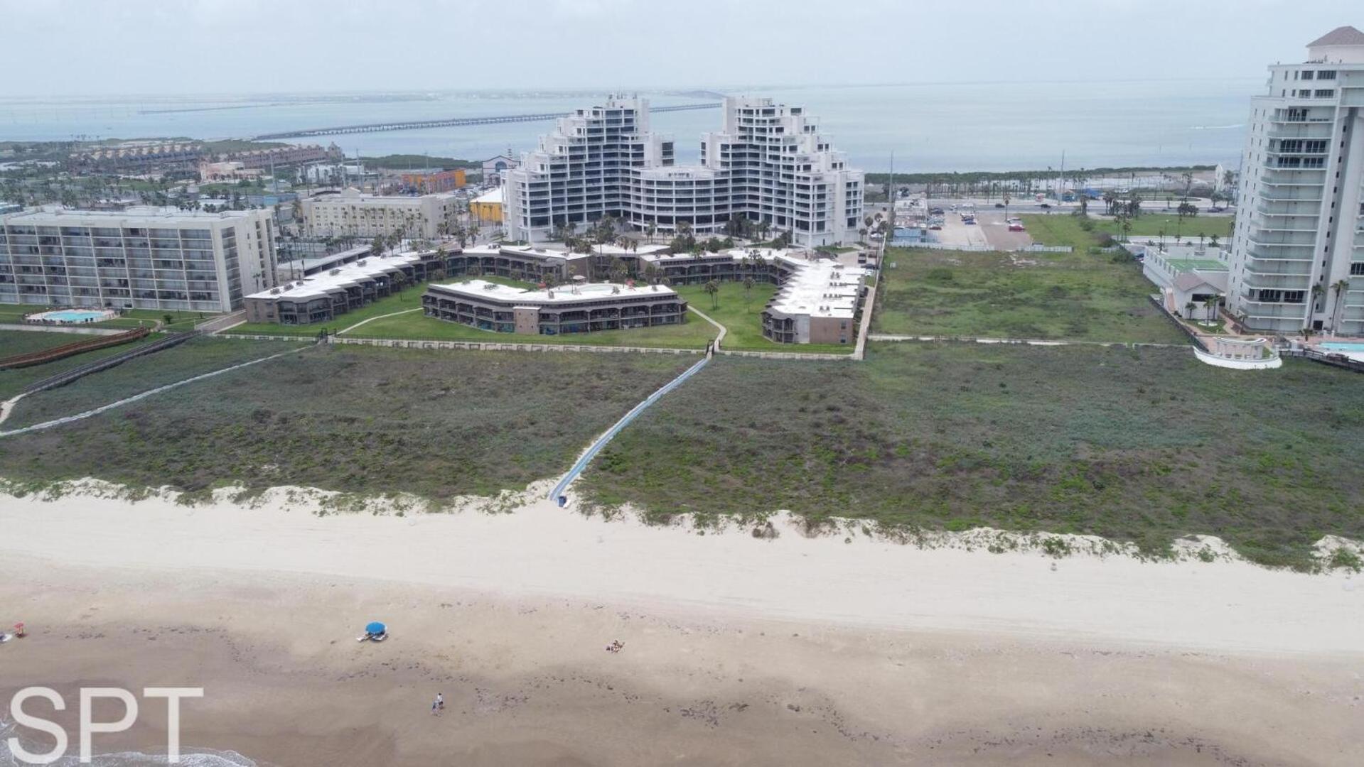 2-Level Beachfront Luxury - Sunchase IV - 326