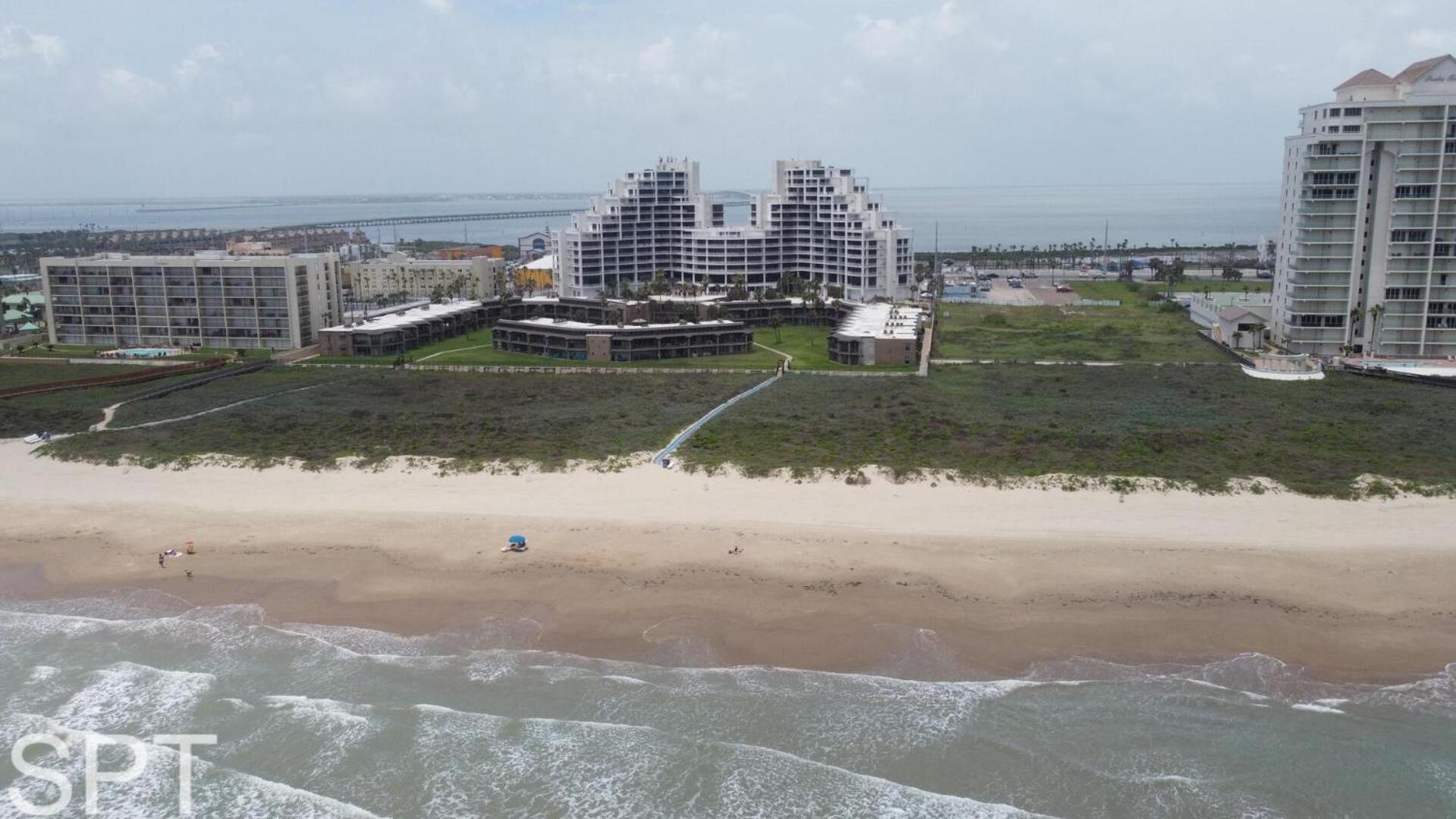 2-Level Beachfront Luxury - Sunchase IV - 326