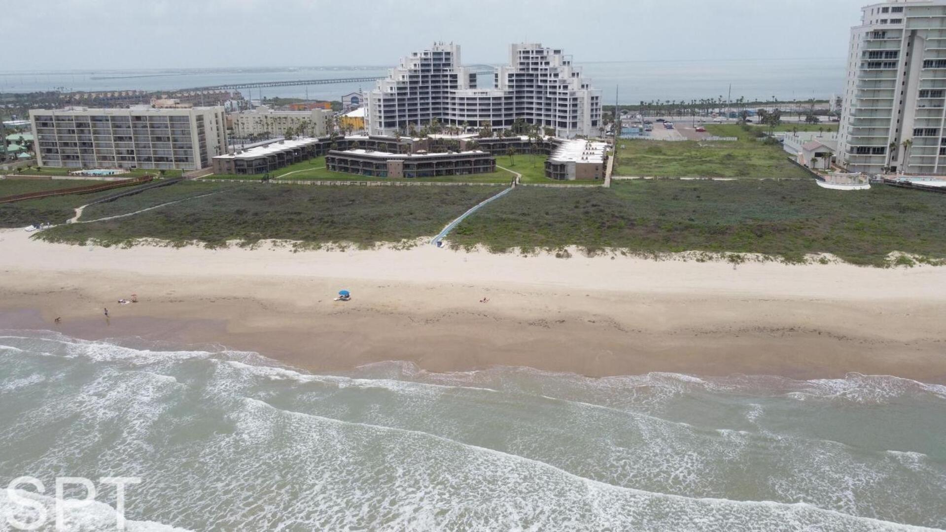 2-Level Beachfront Luxury - Sunchase IV - 326