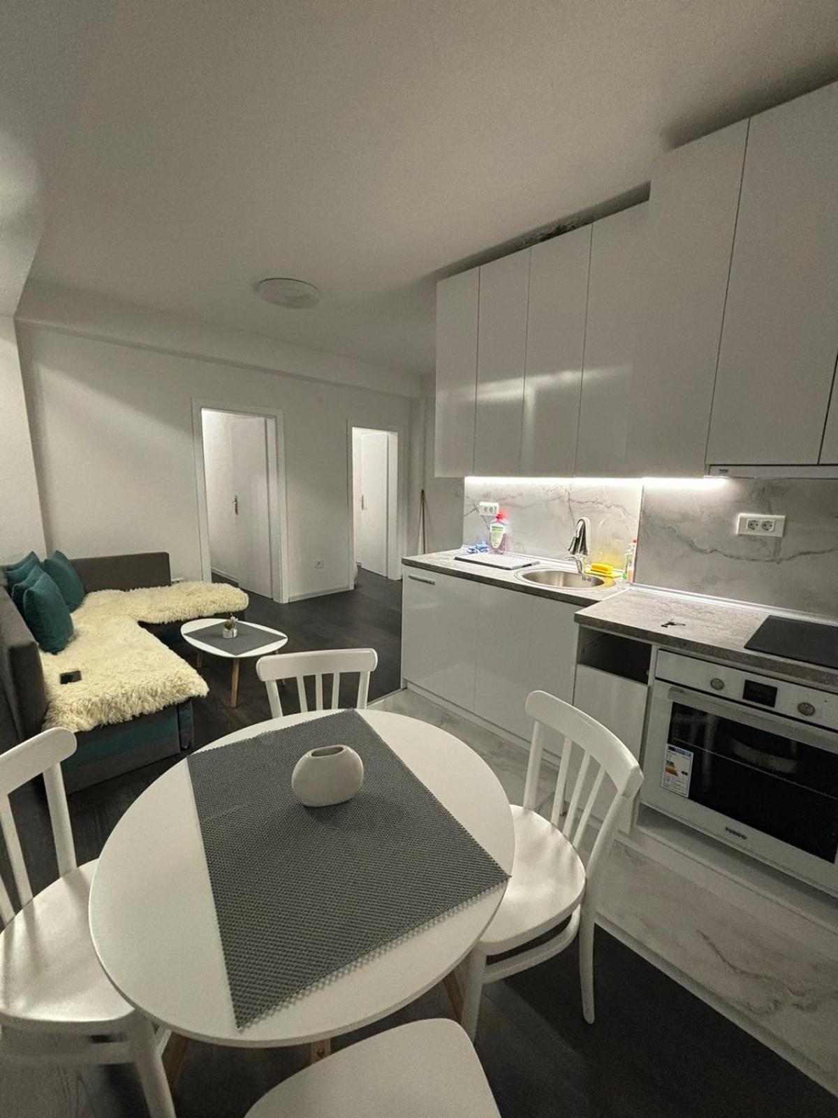 Nielma Apartment