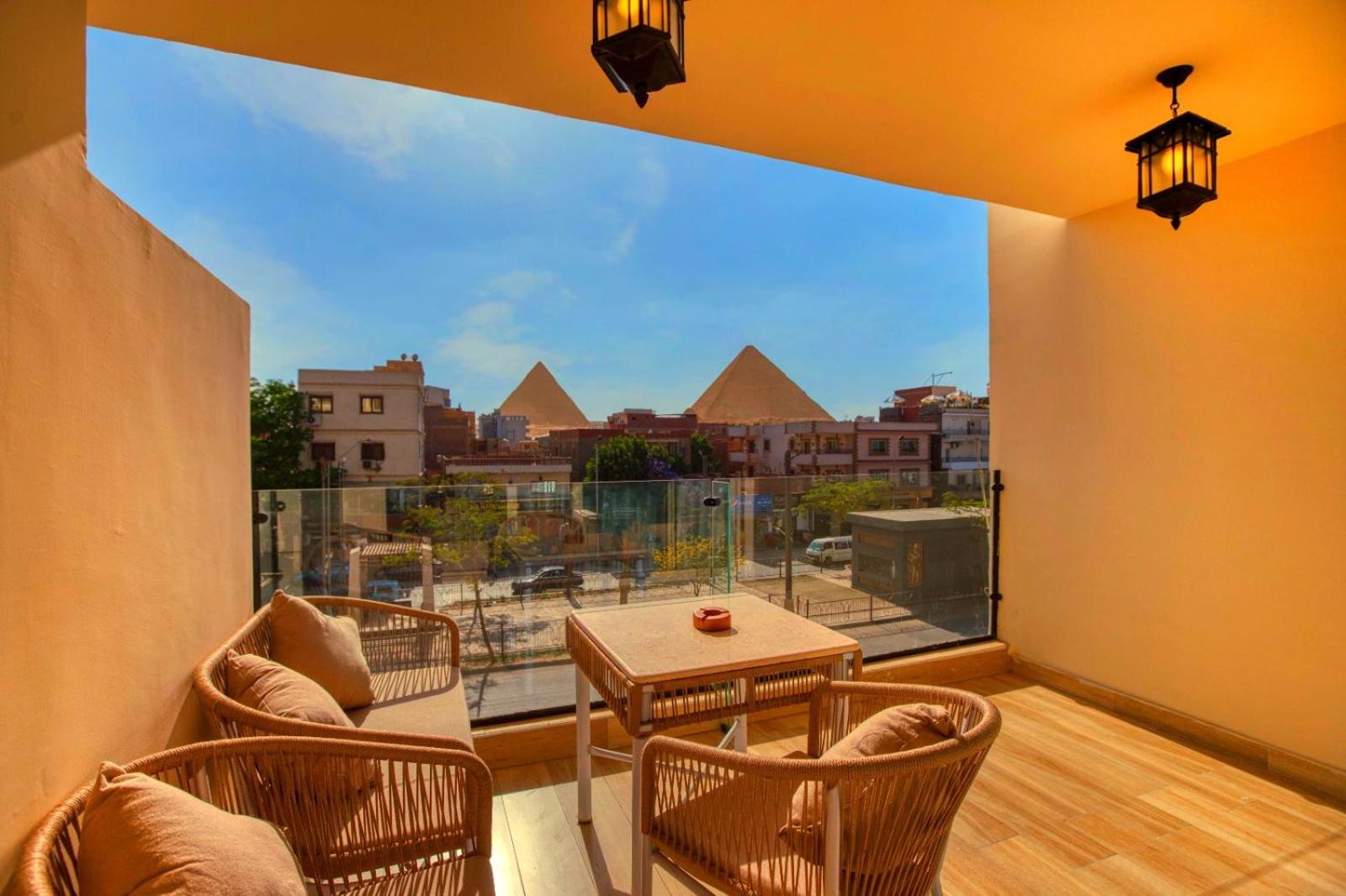Diamond pyramids hotel