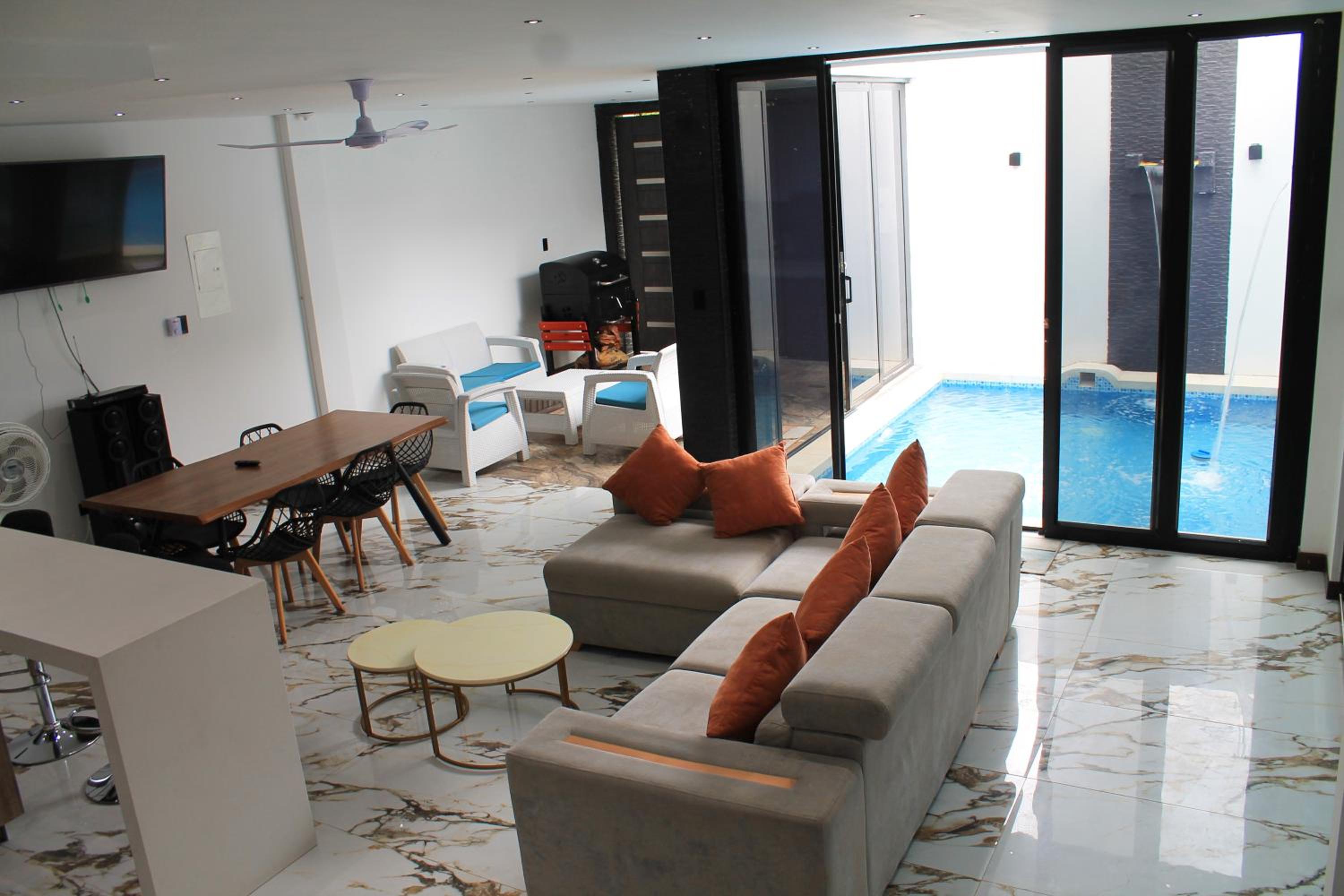 Casa de Lujo con Piscina privada Flandes Tolima