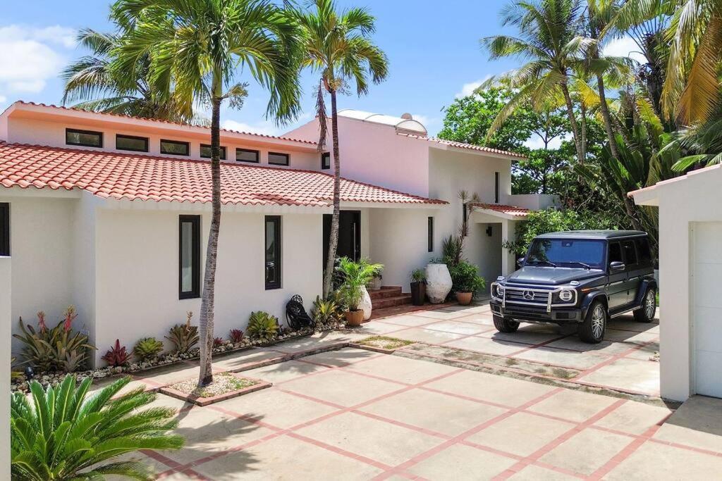 Olive Villa Palmas - Modern Beachfront