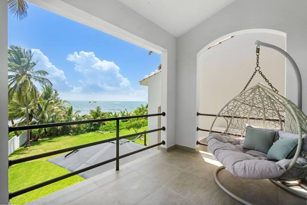 Olive Villa Palmas - Modern Beachfront