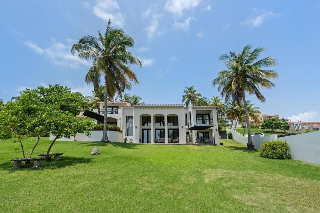 Olive Villa Palmas - Modern Beachfront